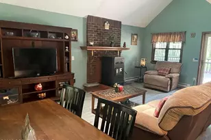 1007 Cayuga Dr, Gouldsboro, PA 18424 - Photo 3