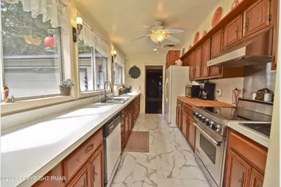  148 Tree Line Drive, East Stroudsburg, PA 18301 - Photo 13