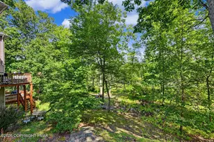 121 Brandyshire Dr, Tamiment, PA 18371 - Photo 5
