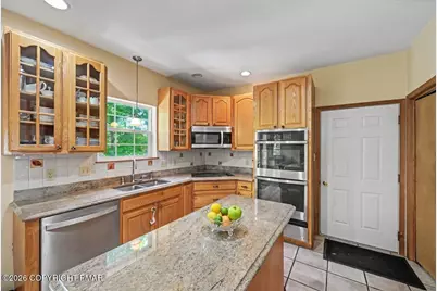  121 Brandyshire Drive, Tamiment, PA 18371 - Photo 15