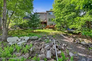 121 Brandyshire Dr, Tamiment, PA 18371 - Photo 3