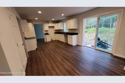  133 Mountain Dr, Greentown, PA 18426 - Photo 5