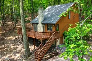 192 Bellingham Dr, Bushkill, PA 18324 - Photo 1