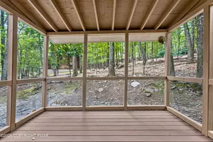 192 Bellingham Dr, Bushkill, PA 18324 - Photo 51