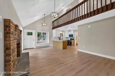  192 Bellingham Drive, Bushkill, PA 18324 - Photo 3