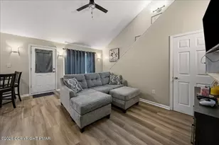 3084 Pleasant View Dr, Kunkletown, PA 18058 - Photo 9