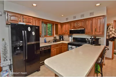  249 Hyland Drive, East Stroudsburg, PA 18301 - Photo 9