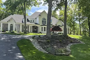 198 Great Bear Way Rd, East Stroudsburg, PA 18302 - Photo 1