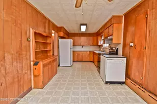 707 Garibaldi Ave, Roseto, PA 18013 - Photo 11