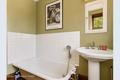  204 Lake Road, Pocono Manor, PA 18349 - Photo 25