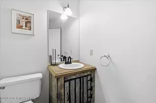 4017 Crest View Dr, Stroudsburg, PA 18360 - Photo 25