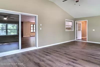  307 Foxglove Road, Stroudsburg, PA 18360 - Photo 19