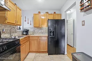 109 Saunders Dr, Bushkill, PA 18324 - Photo 21