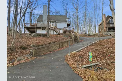  109 Saunders Drive, Bushkill, PA 18324 - Photo 1