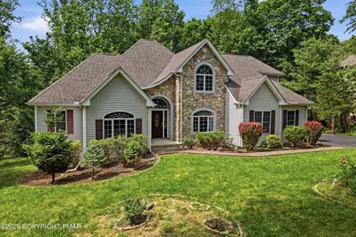  608 Washington Crossing, East Stroudsburg, PA 18301 - Photo 3