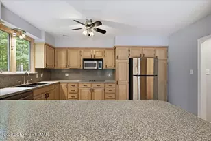 161 Fawnwood Dr, Greentown, PA 18426 - Photo 11