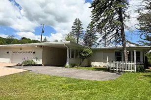193 Country Club Dr, Gouldsboro, PA 18424 - Photo 11