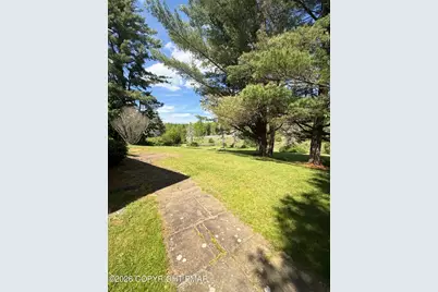  193 Country Club Drive, Gouldsboro, PA 18424 - Photo 17