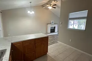 1129 Trapper Ln, Pocono Summit, PA 18346 - Photo 5