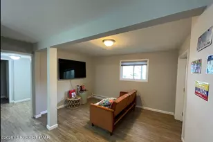 1129 Trapper Ln, Pocono Summit, PA 18346 - Photo 9