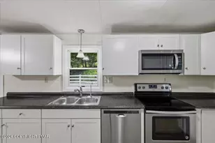 706 Foxtown Hill Rd, Stroudsburg, PA 18360 - Photo 11