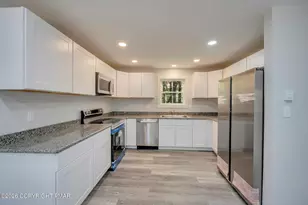 8227 Sunset Dr, Tobyhanna, PA 18466 - Photo 9