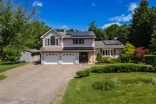 2153 Valley View Dr, Saylorsburg, PA 18353 - Photo 1