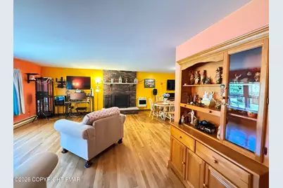  8466 Bumble Bee Way, Tobyhanna, PA 18466 - Photo 9