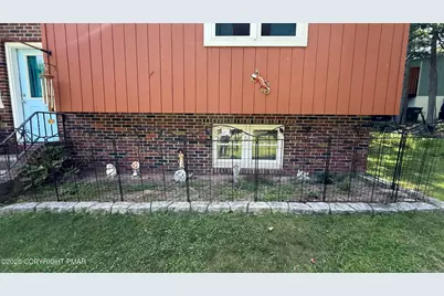  8466 Bumble Bee Way, Tobyhanna, PA 18466 - Photo 3
