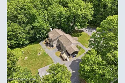  302 Dove Court, East Stroudsburg, PA 18302 - Photo 5