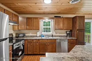 255 Hillary Dr, Freeland, PA 18224 - Photo 7