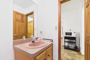 5390 Woodbridge Dr, Bushkill, PA 18324 - Photo 11