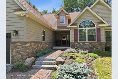  293 Wolf Hollow Road, Lake Harmony, PA 18624 - Photo 3