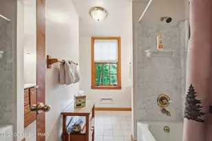 128 Crest Dr, Lake Harmony, PA 18624 - Photo 61