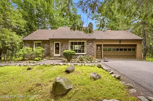 128 Crest Dr, Lake Harmony, PA 18624 - Photo 9