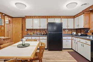 128 Crest Dr, Lake Harmony, PA 18624 - Photo 35