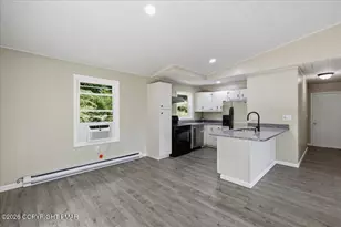 1027 Maple Lake Dr, Bushkill, PA 18324 - Photo 11