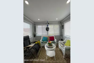  239 E Chestnut Street, Hazleton, PA 18201 - Photo 9