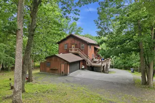 548 Lakeside Dr, East Stroudsburg, PA 18301 - Photo 1