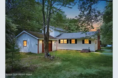  135 Blue Heron Circle, Pocono Summit, PA 18346 - Photo 3