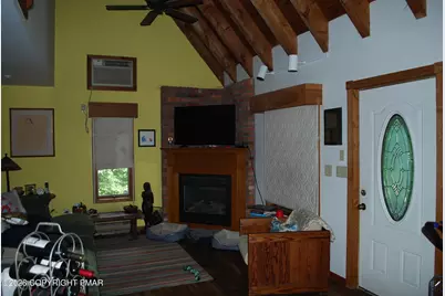  424 Saunders Drive, Bushkill, PA 18324 - Photo 7