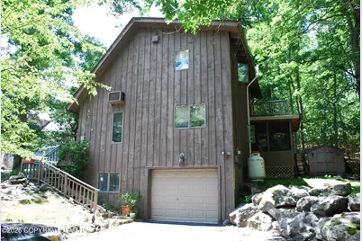  424 Saunders Drive, Bushkill, PA 18324 - Photo 1