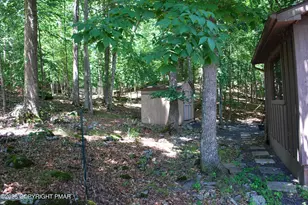 424 Saunders Dr, Bushkill, PA 18324 - Photo 35