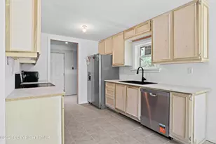 3111 Briarwood Dr, Tobyhanna, PA 18466 - Photo 11
