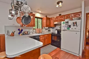 353 Hyland Dr, East Stroudsburg, PA 18301 - Photo 9