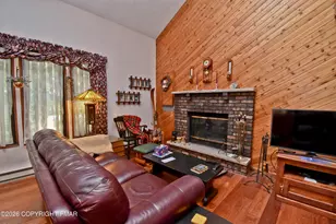 353 Hyland Dr, East Stroudsburg, PA 18301 - Photo 3