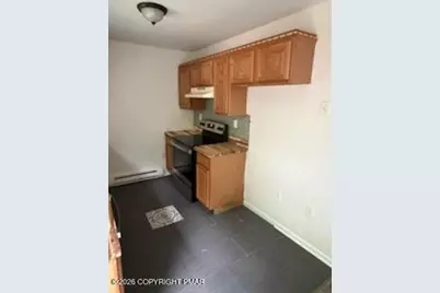  822 Sarah Street, Stroudsburg, PA 18360 - Photo 5