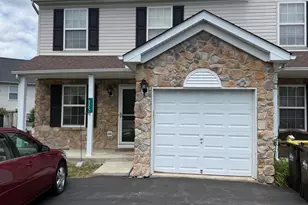 322 Cabinsglade Ct, East Stroudsburg, PA 18301 - Photo 1
