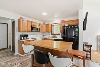  184 Cambridge Court, Bushkill, PA 18324 - Photo 5