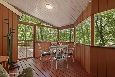  184 Cambridge Court, Bushkill, PA 18324 - Photo 5